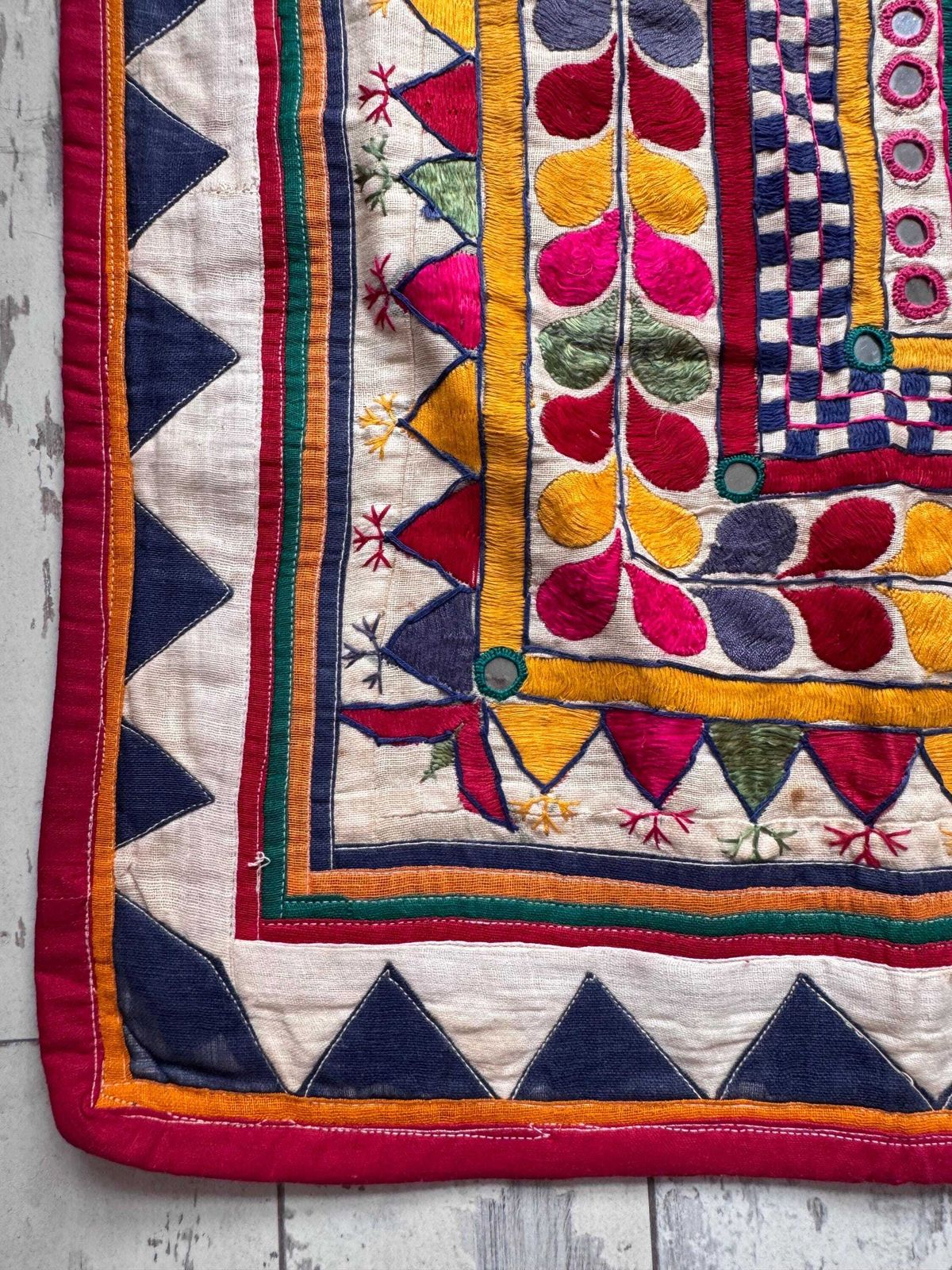 Vintage Indian Wall Hanging, Gujarati Handmade Fabric Wall Decor 86cm X 89cm photo vinterior