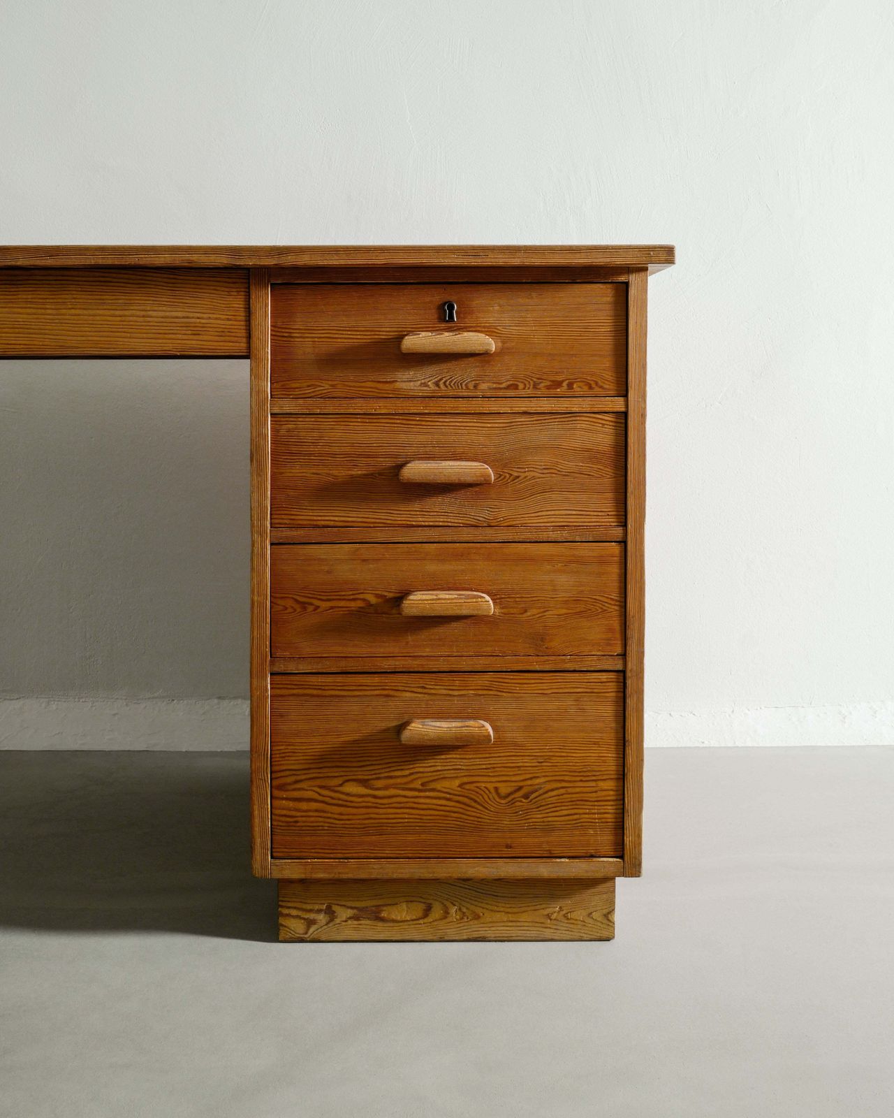 Swedish Mid Century Wooden Pine Desk By Axel Einar Hjorth For Nordiska Kompaniet Sweden, 1930s photo Furniture
