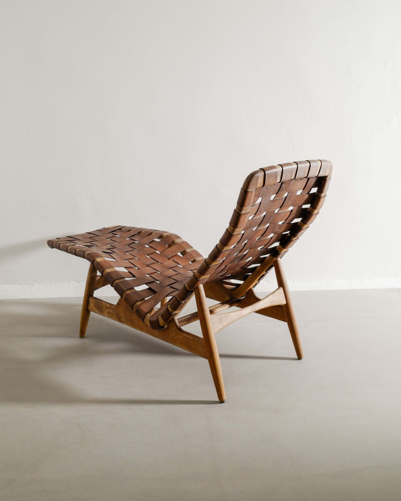 Danish Mid Century Modern Wooden Chaise Lounge Chair In Beech & Patinated Leather By Arne Vodder, 1950s photo for sale