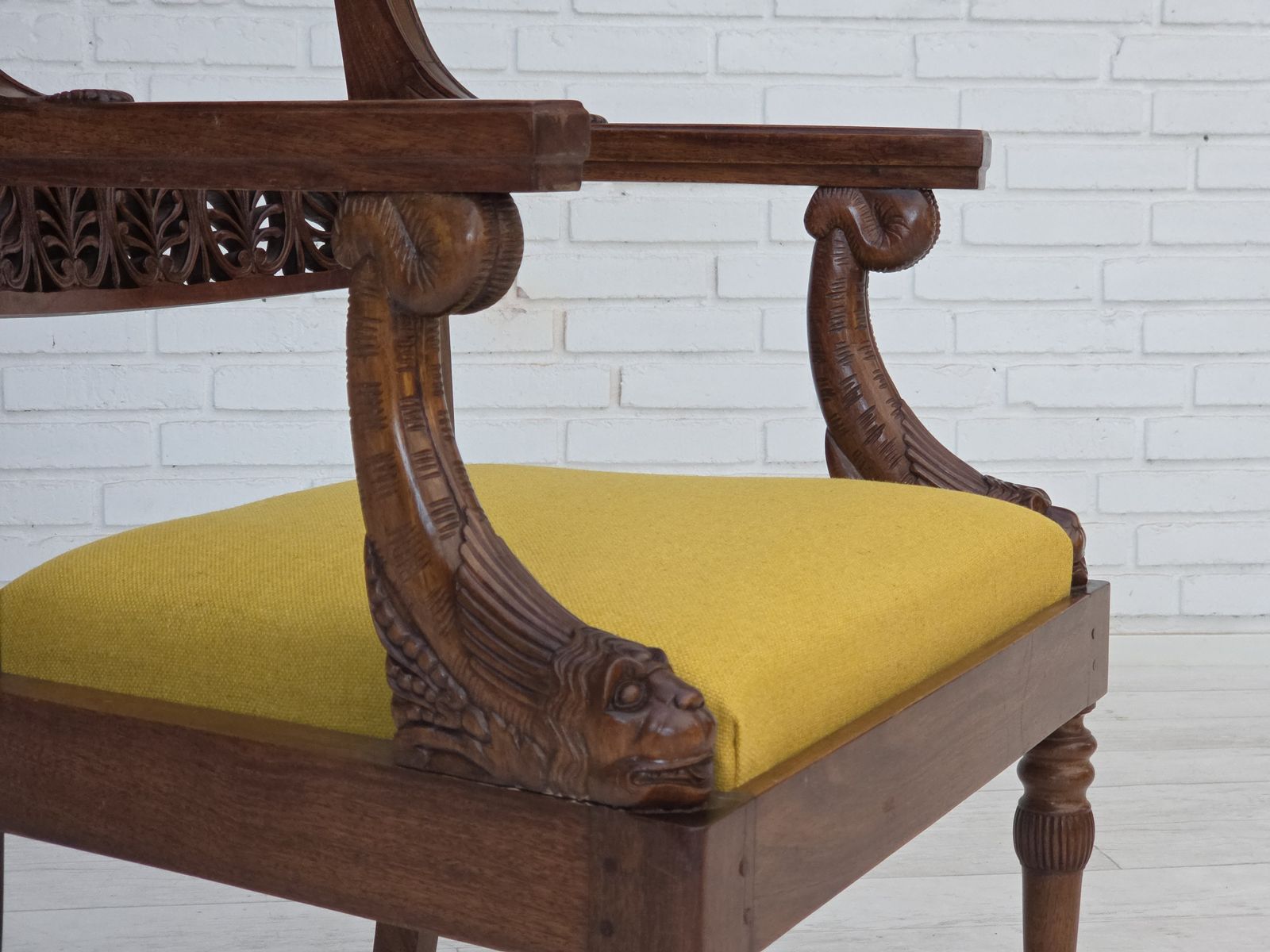 Jaren 1920 1930, Gesneden Houten Fauteuil, In De Stijl Van Georges Jacob, Opnieuw Bekleed. photo vinterior