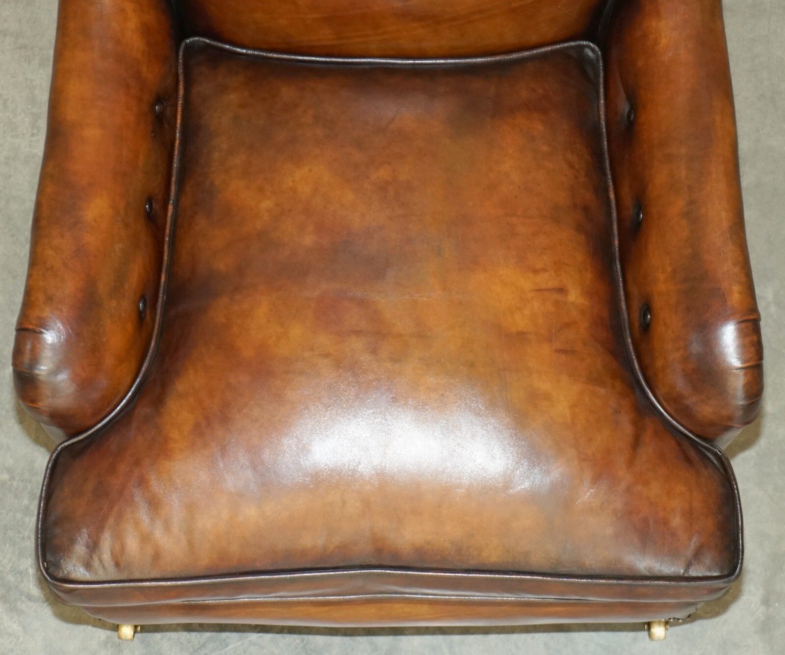 photo vintage Fully Restored Pair Of Antique Howard & Son Bridgewater Brown Leather Armchairs