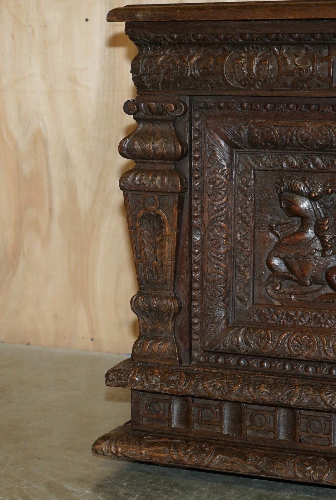 16th Century Museum Quality Exhibition Hand Carved Italian Cassone Desk Table photo Furniture