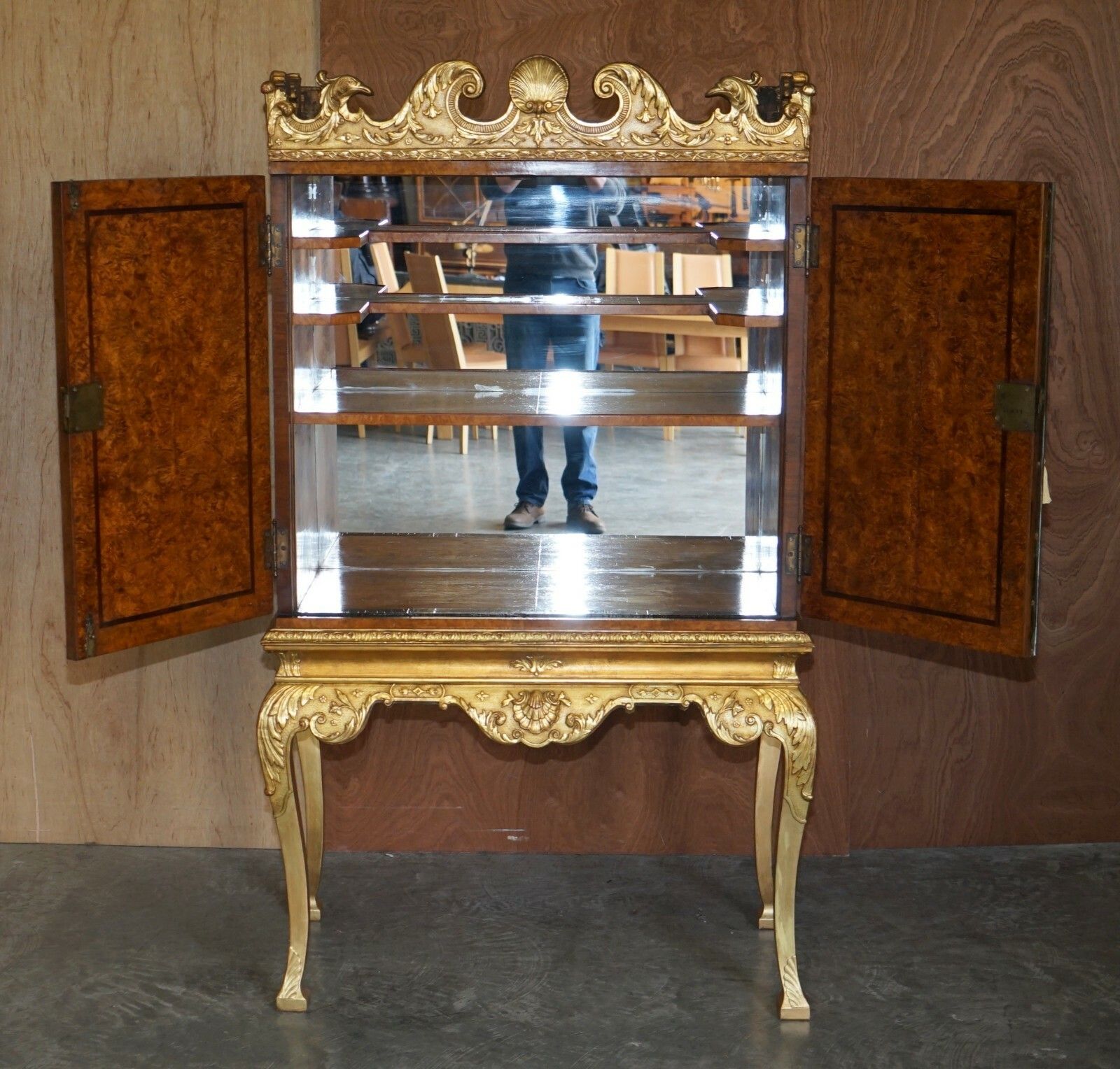 Important Antique George II Circa 1740 Mulberry Wood Giltwood Drinks Cabinet photo buy