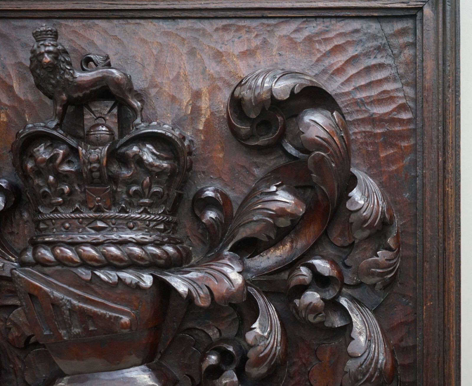 photo furniture Rare Antique 1405 1603 English Royal Coat Of Arms Armorial Crest Carved Walnut