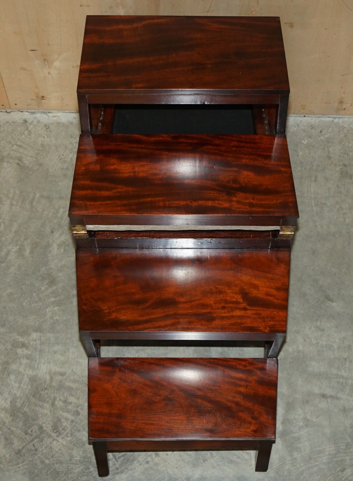 photo vintage Antique 1830 William IV Flamed Mahogany Metamorphic Library Armchair Steps