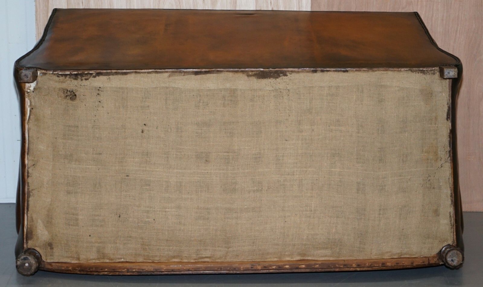 Furniture Luxury Victorian Hand Dyed Aged Brown Leather Two Seat Sofa Hand Carved Floral photo