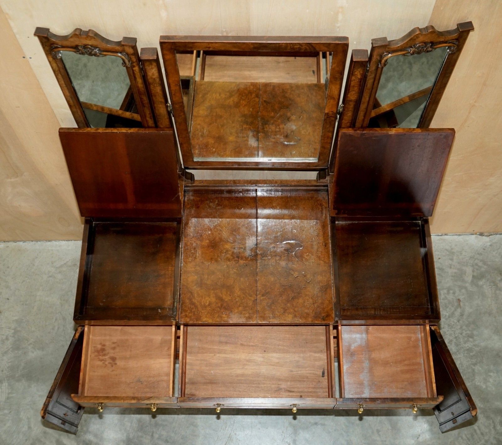 7500.0 Important Burr & Burl Gothic Antique Dressing Table With Polished Brass Fittings photo