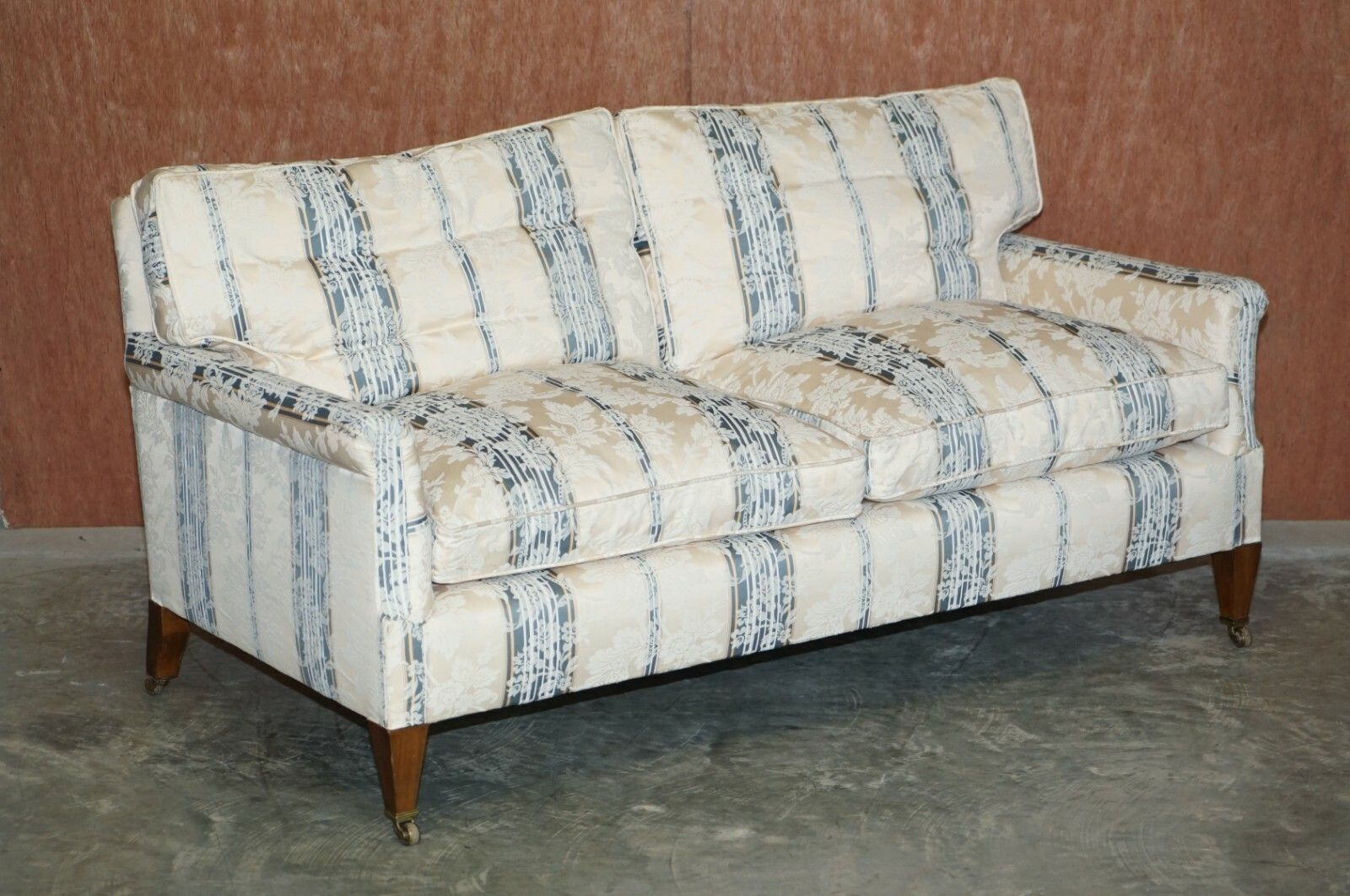 English Country House Fine Three Piece Suite Sofa & Armchairs Feather Cushions photo furniture