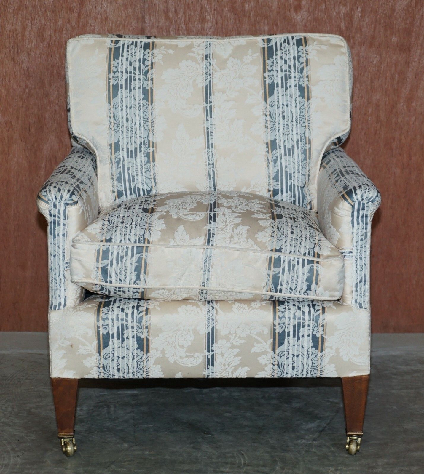 9000.0 English Country House Fine Three Piece Suite Sofa & Armchairs Feather Cushions photo