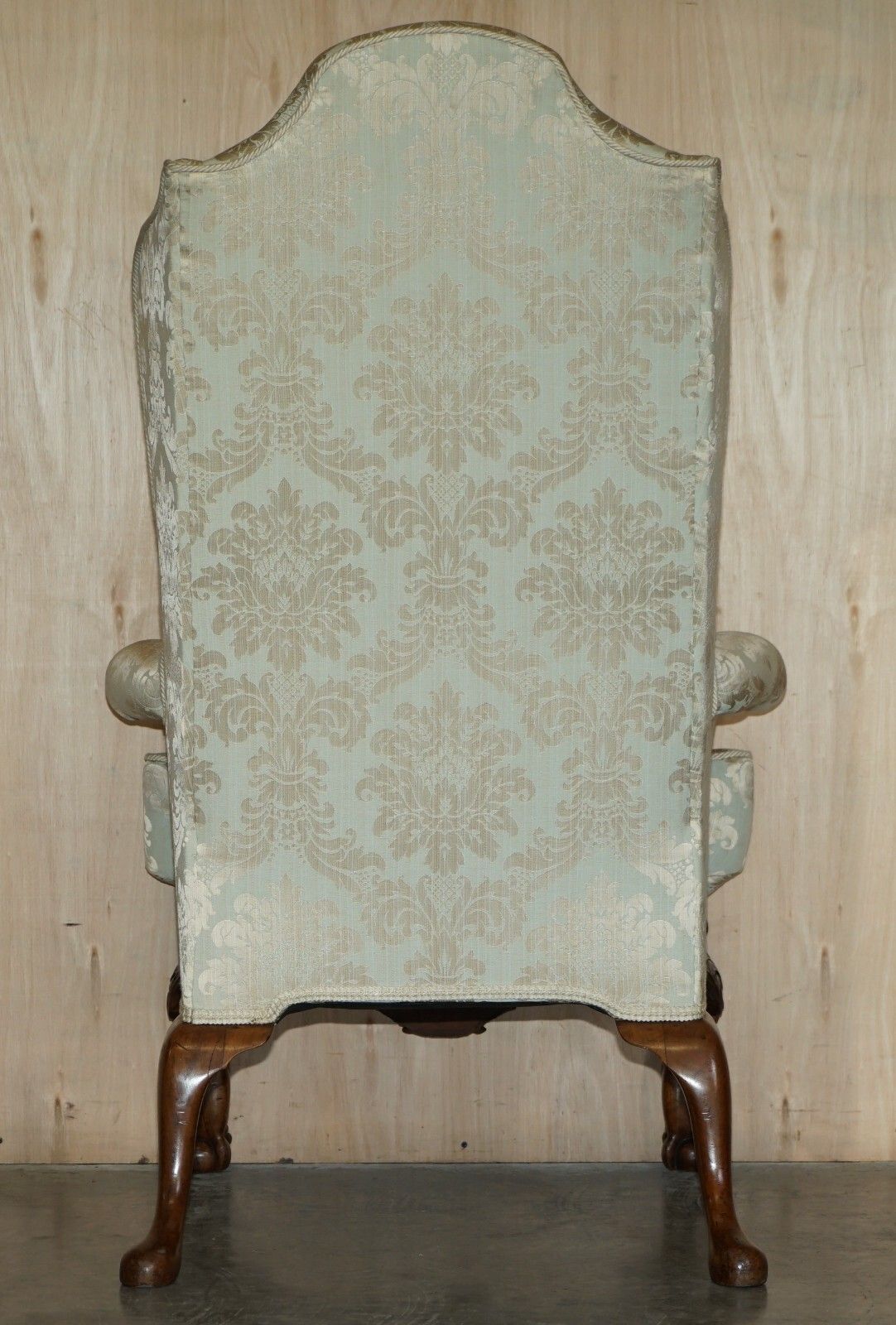 photo furniture Antique 1840 Museum Quality Claw & Ball Carved Feet Wingback Very Large Armchair