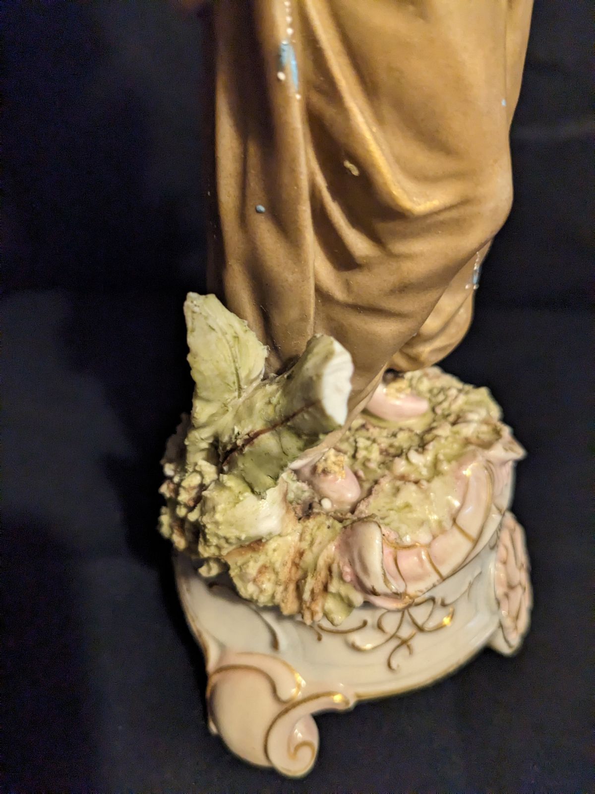 Two Charming Royal Dux Bohemia Porcelain Statues Figurens photo for sale