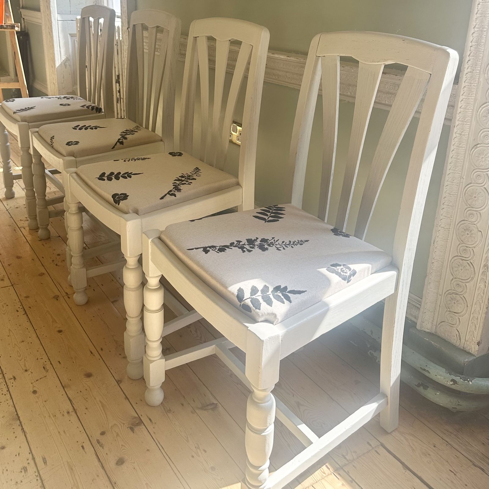 Upholstered Vintage 1920s Dining Chair Set Of 4 In Hand Illustrated Linen Print photo Furniture