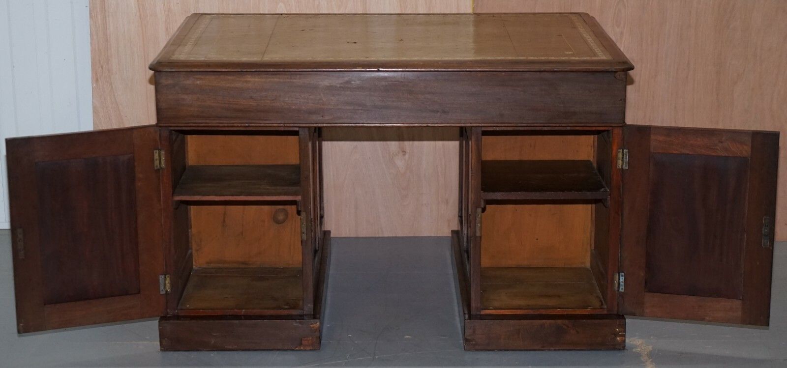 photo furniture Lovely George III Circa 1780 Double Sided Walnut Partner Desk Original Handles