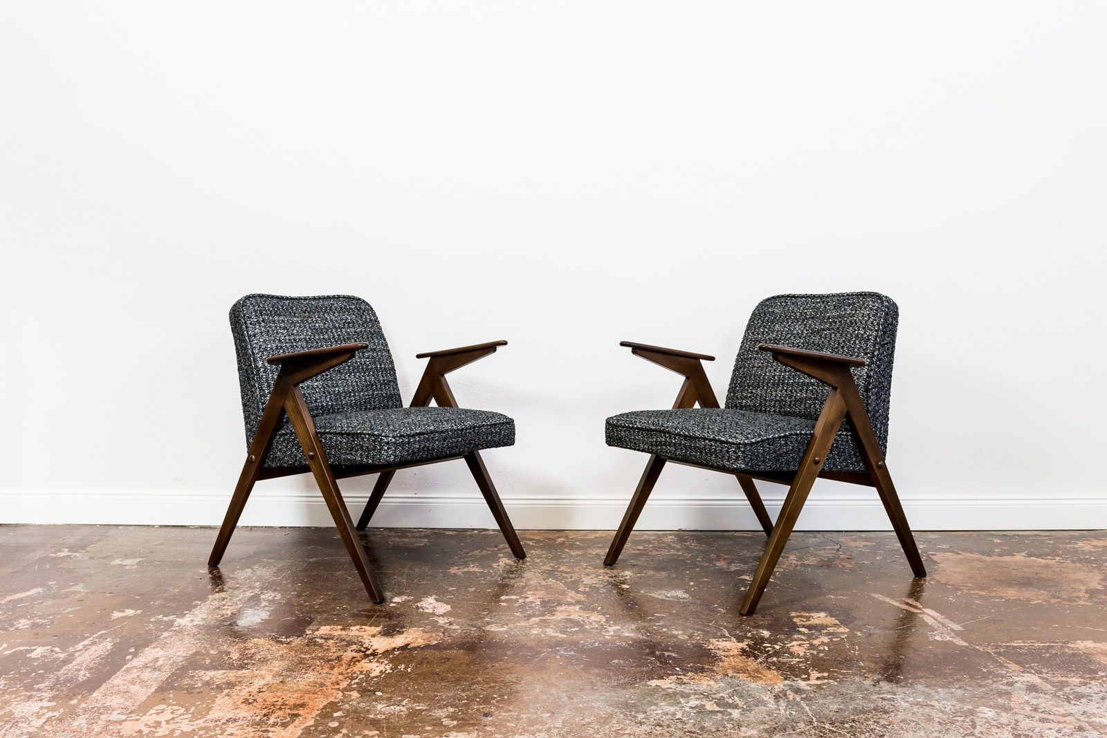 Mid Century Modern "Bunny" Armchairs, Poland, 1970's, Set Of 2 photo vinterior