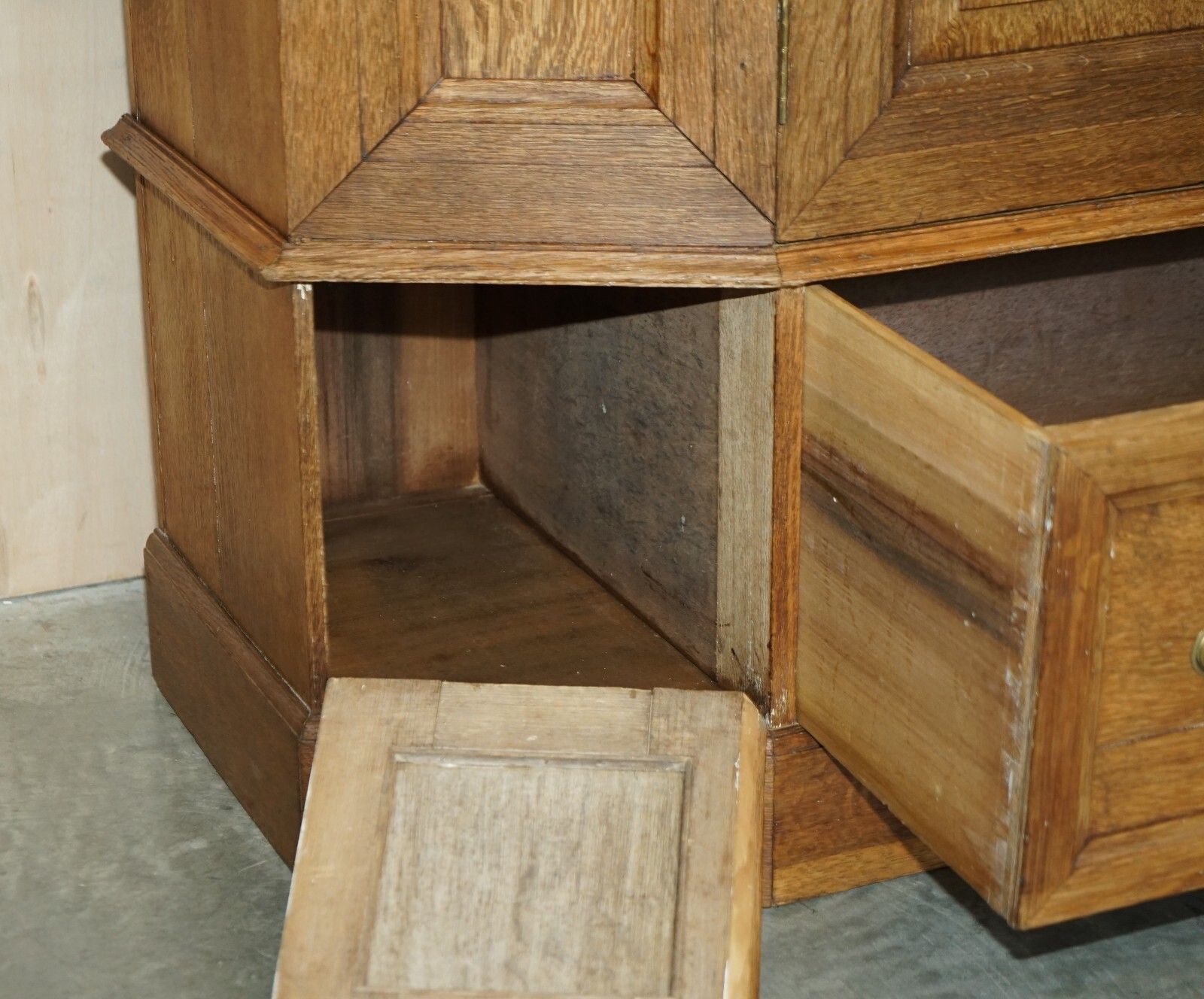 4850.0 Fine Antique Victorian Circa 1880 Pine Housekeepers Cupboard Drawers Linen Pots photo