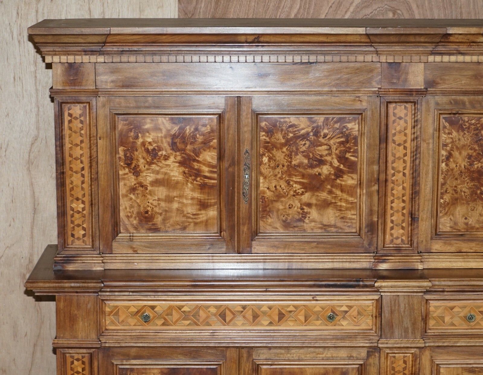 Italian Burr Pippy Oak Panelled Large Geometric Marquetry Housekeepers Cupboard photo Furniture