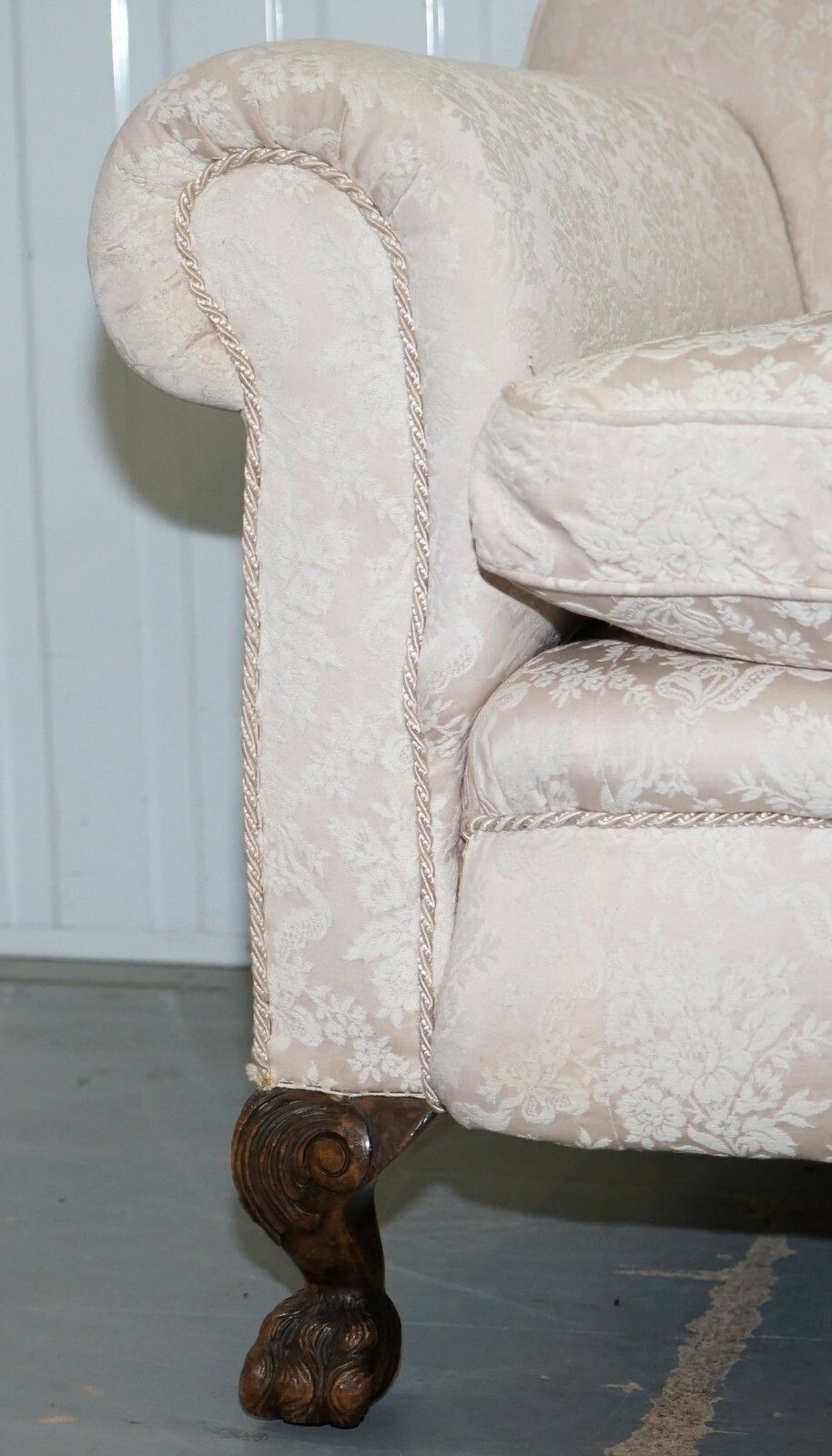 Rare Victorian Damask Upholstery Walnut Carved Lion Paw Feet Sofa Armchair Suite photo 4000.0