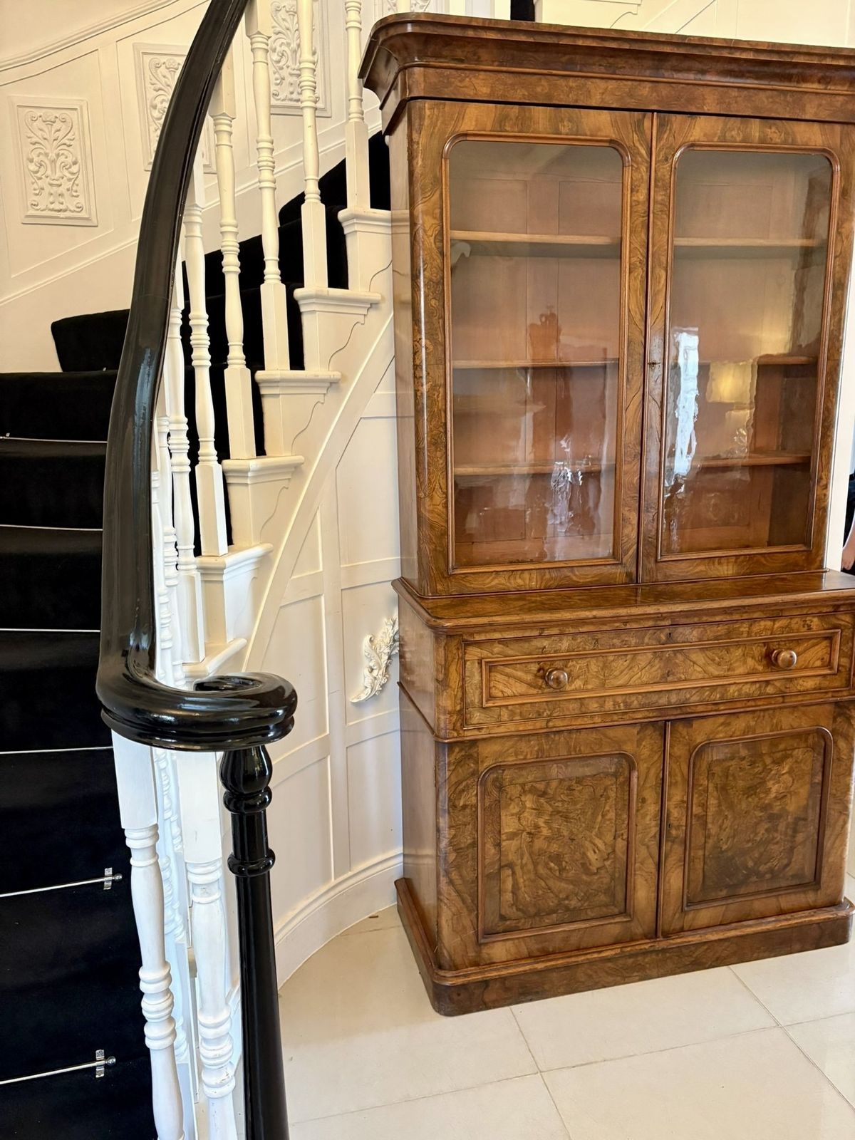 photo vinterior Antique 19th Century Outstanding Quality Burr Walnut Secretaire Bookcase