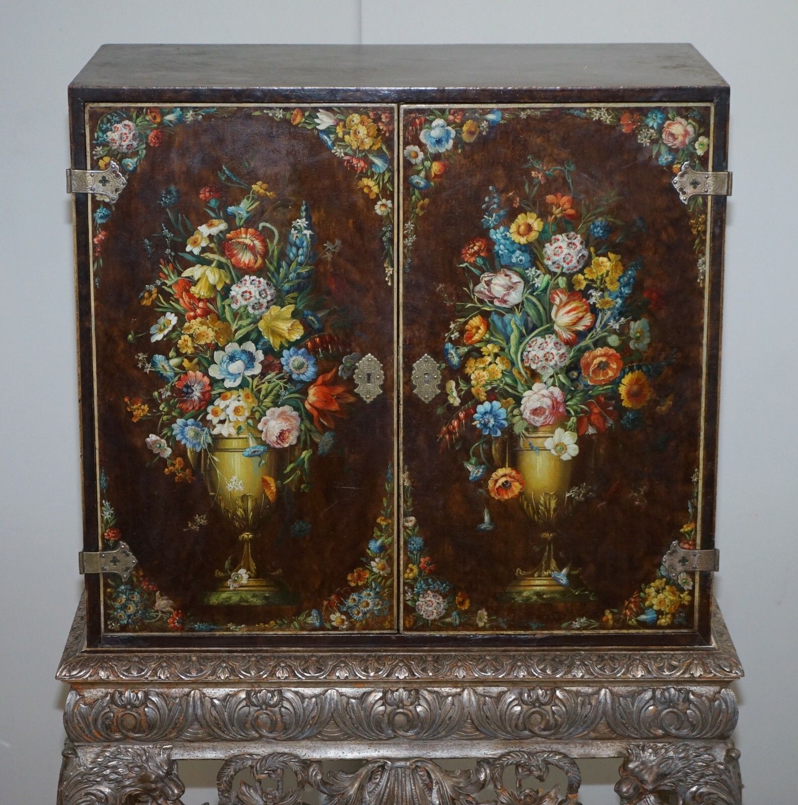 1840 Italain Venetian Cabinet On Stand Polychrome Painted & Lion Heads Carvings photo Furniture