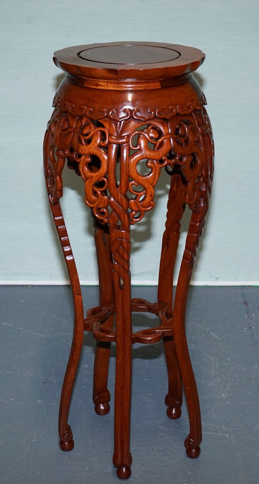 photo vinterior Chinese Hardwood Plant Stand With Pierced Design & Cabriole Legs