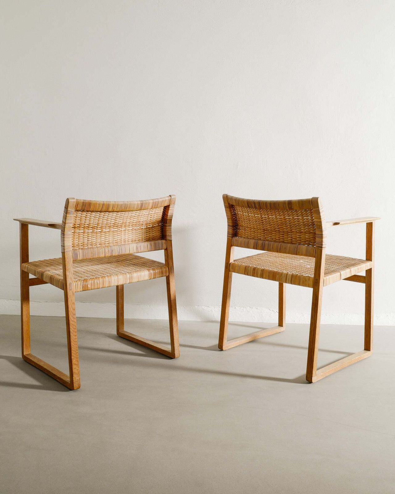 Pair Of Danish Mid Century Wooden "Bm 62" Dining Armchairs By Børge Mogensen, 1960s photo vintage