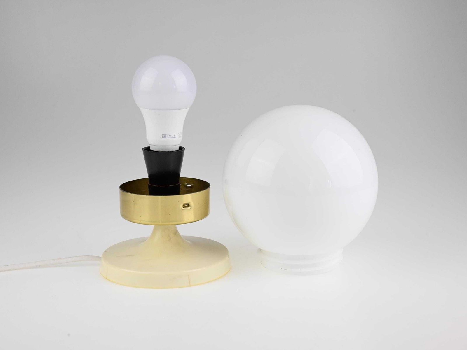 photo furniture Pair Of Mid Century Lamps, Table Lamps, Desk Lamps, Bedside Lamps, Mid Century Lamps, White Lamp, Pair Of Lamps, Table Lights,Retro Lighting