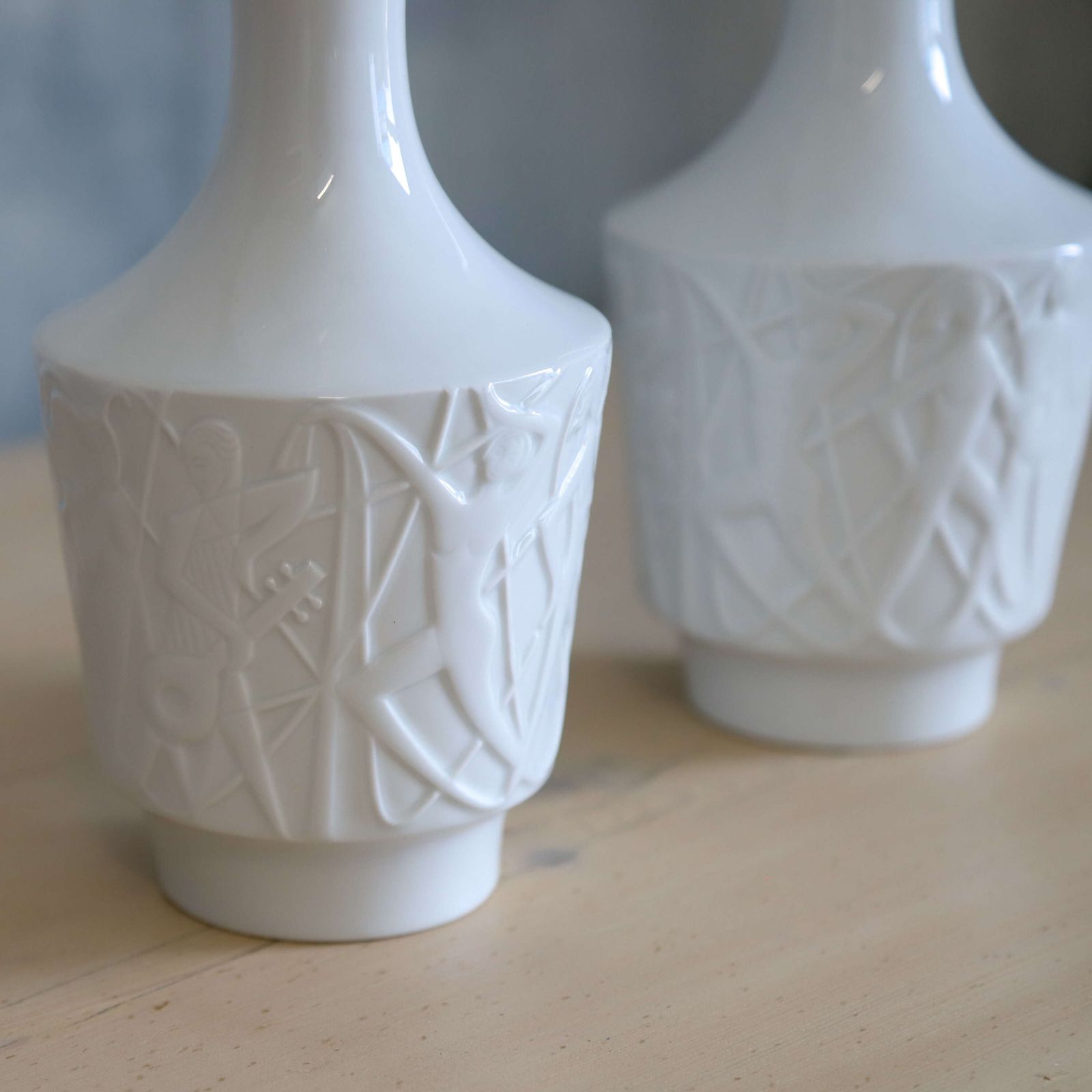 Pair Of Mid Century Antique Kurt Wendler White Vases photo Home Decor