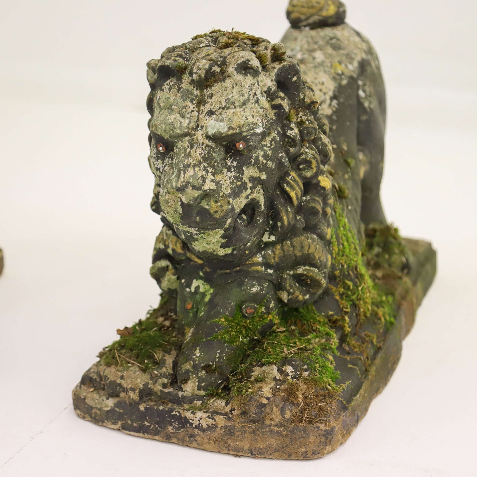 Pair Of Decorative Garden Ornament Lions With Rams Heads In Old Paint photo 985.0