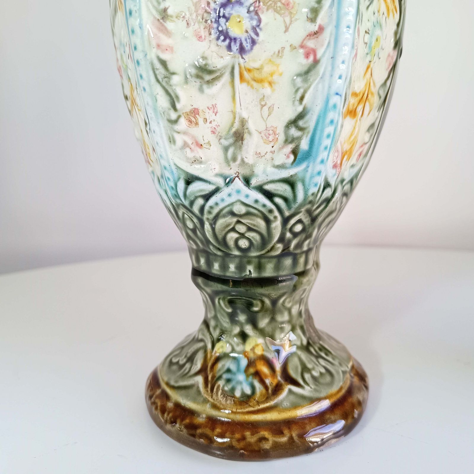photo furniture Art Nouveau Majolica Twin Handled Vases – Edwardian Staffordshire, Pair