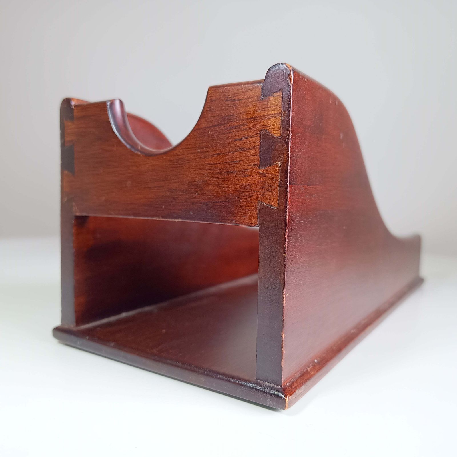 English Late Victorian To Edwardian Mahogany Veneered Wine Bottle Cradle Single Bottle Holder, Good Quality Half Blind Dovetail Joints, Georgian Style photo 185.0