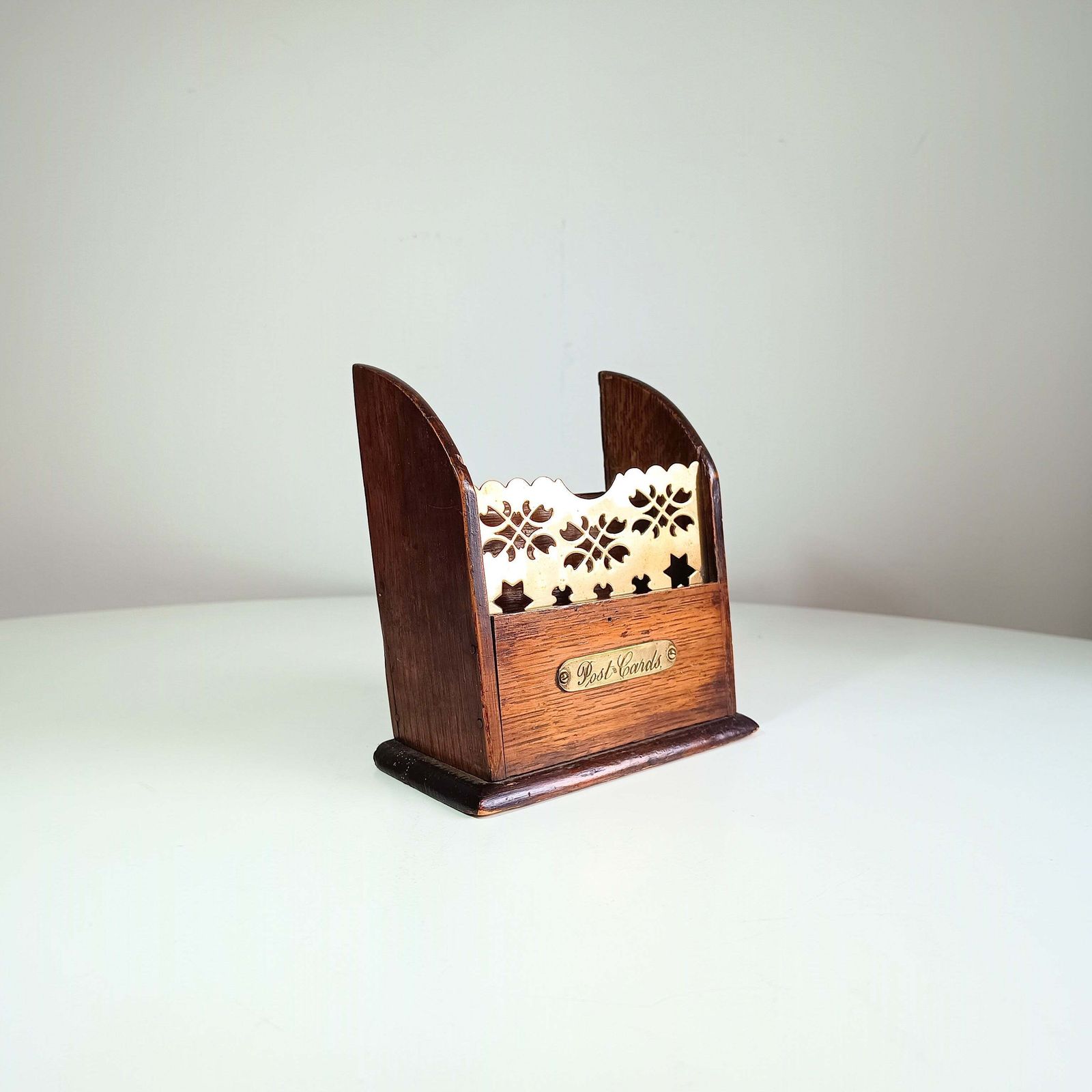 Late Victorian English Oak And Tabletop Post Cards Stand Or Letter Rack – Small Desktop Model, Rarely Found Marked Specifically For Post Cards