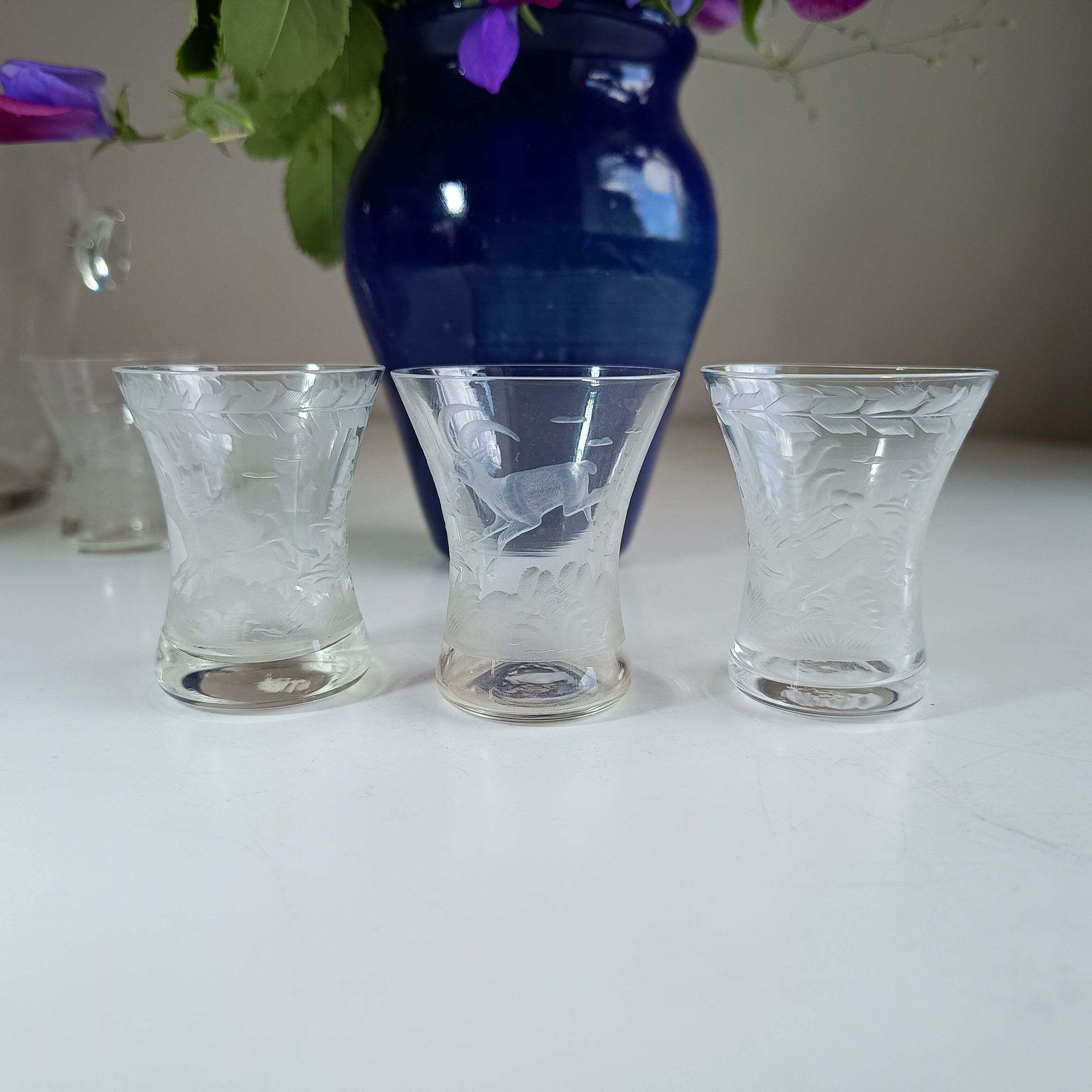 photo furniture Lobmeyr Style Vintage Ice Bucket And Engraved Spirit Glasses – Early 20th Century Austrian Barware Set