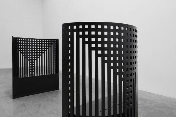 Black Willow Chairs By Charles Rennie Mackintosh For Atelier International, Italy, 1980s, Set Of 2 photo Furniture