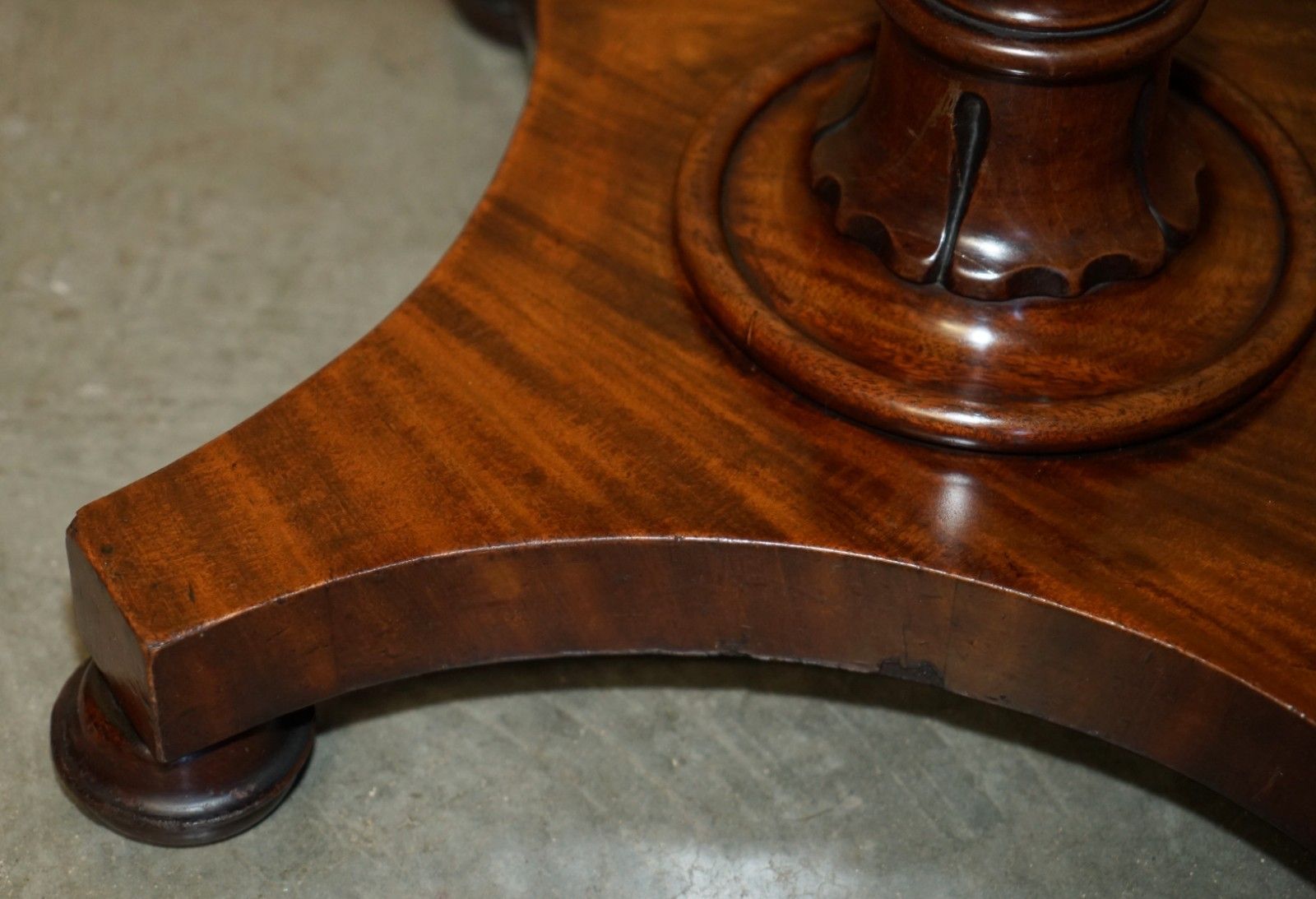 Furniture Exquisite William IV Circa 1830 Flamed Mahogany Side End Work Sewing Table photo