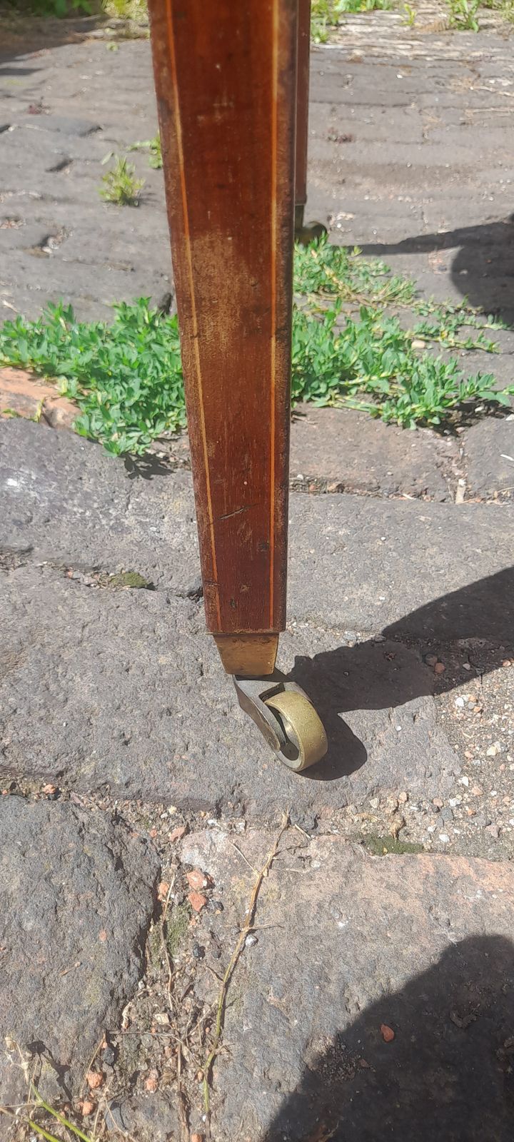 photo furniture Sheraton Revival Drop Leaf Table In Need Of Restoration