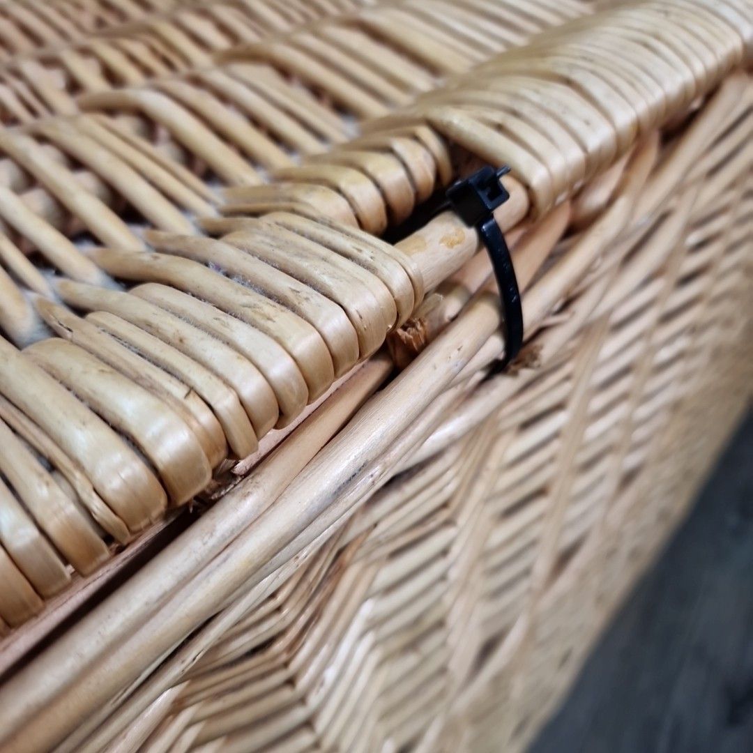 photo vinterior Large Vintage Wicker Basket Storage Chest – Blanket Toy Linen Box Lid & Handles