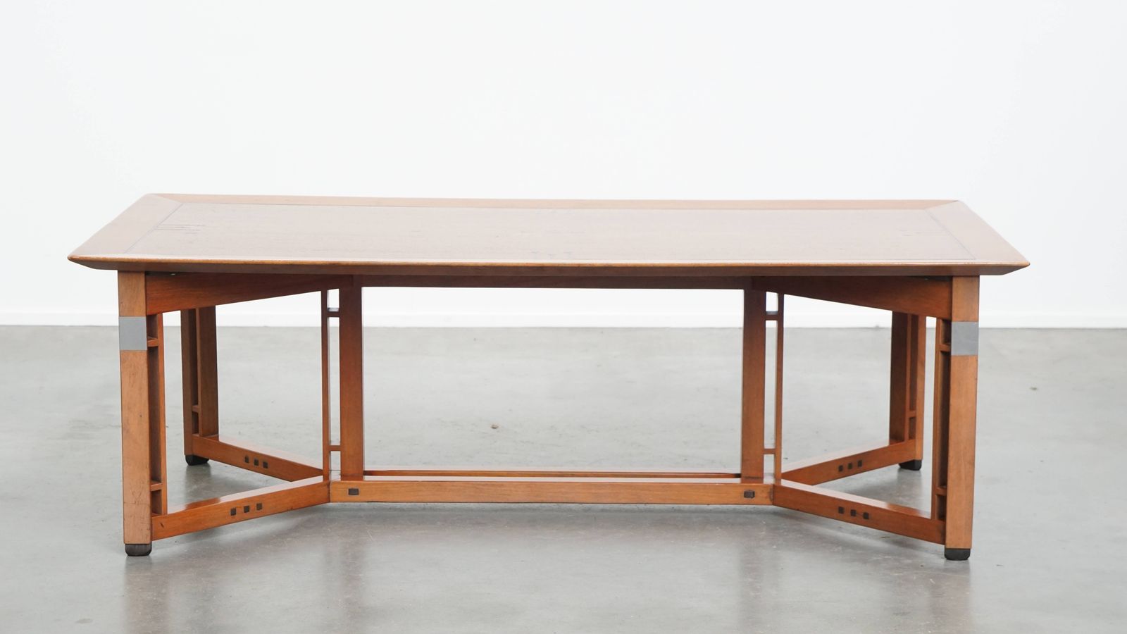 Tijdloze Art Deco Salontafel Van Schuitema photo furniture