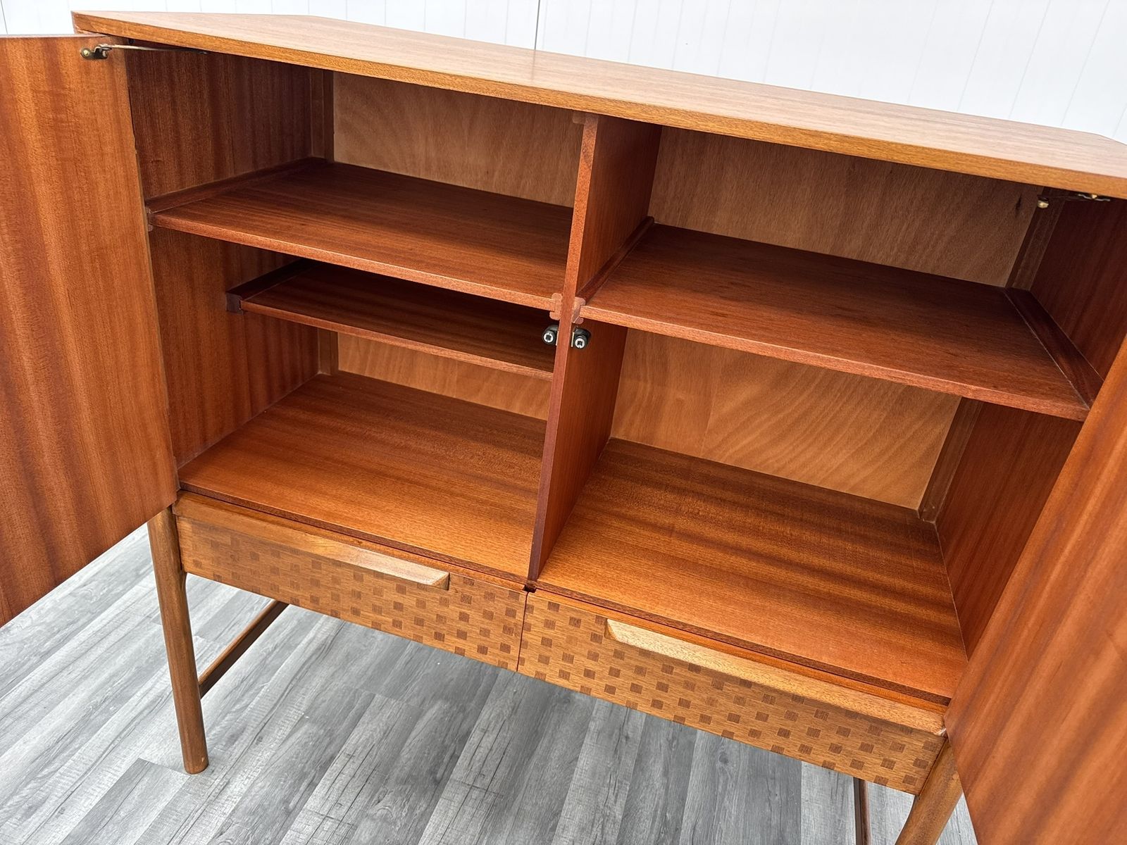 photo vinterior Mid Century Teak Drinks Cabinet By McIntosh Of Kirkcaldy