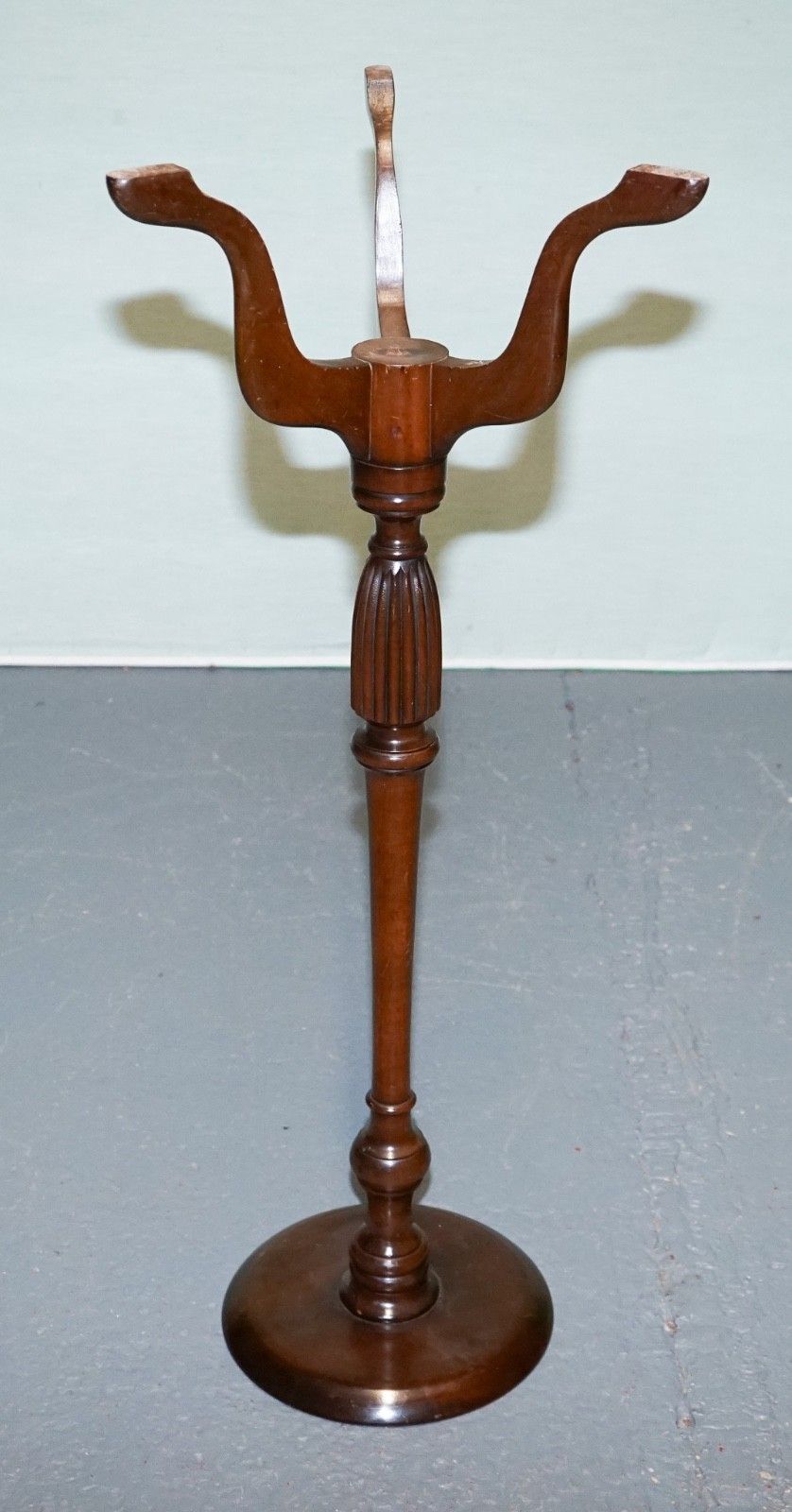 photo furniture Antique Hardwood Tripod Pedestal Plant Table Stand Hand Turned Column