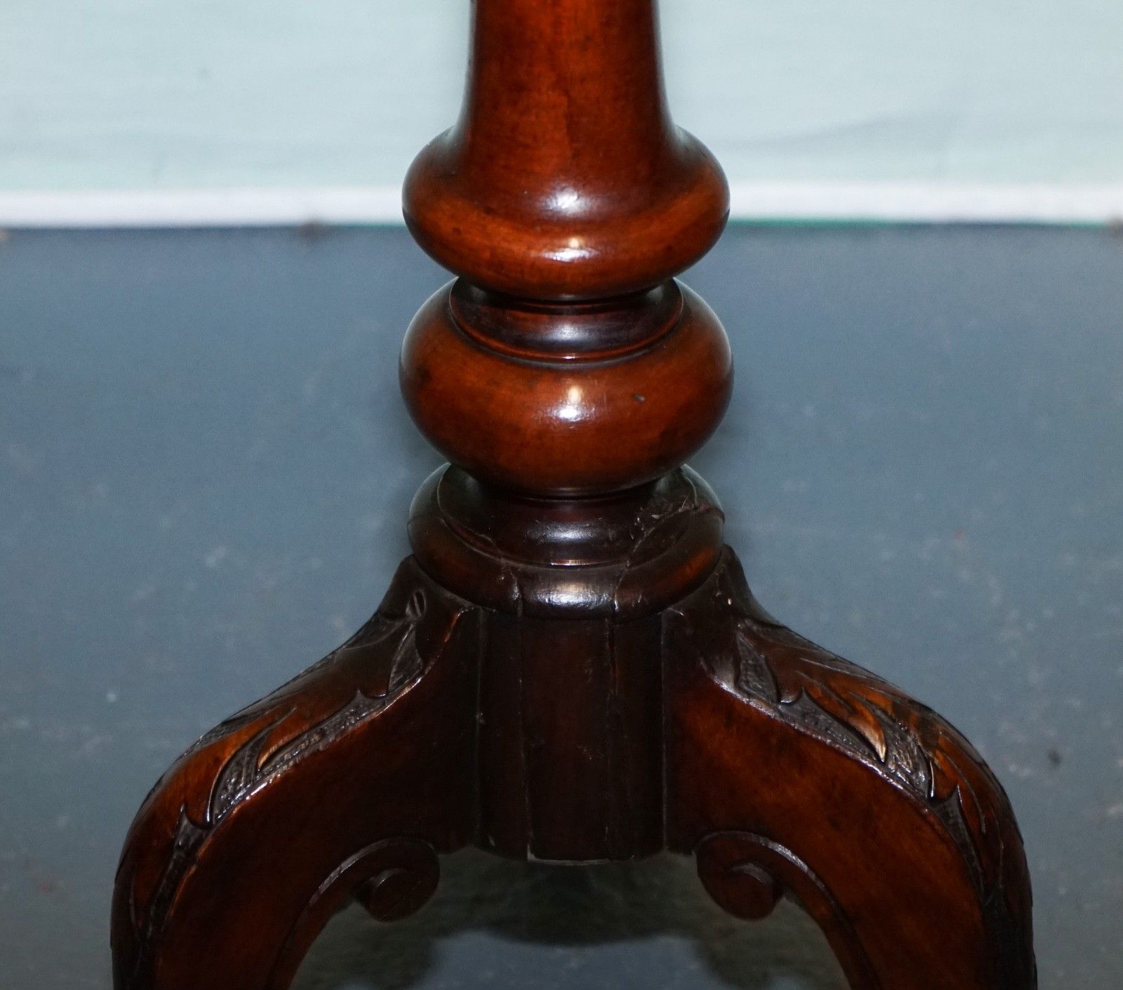 Antique Victorian Tripod Side Table Round Wine Table With Cabriole Legs photo vinterior