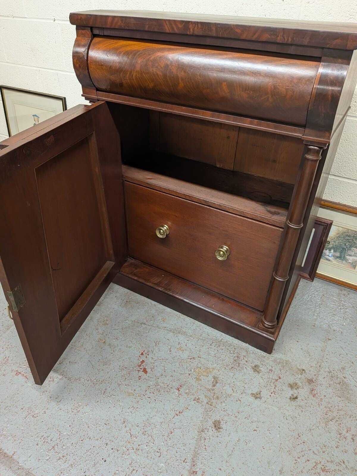 19th Century Mahogany Cellarette Sideboard photo Furniture