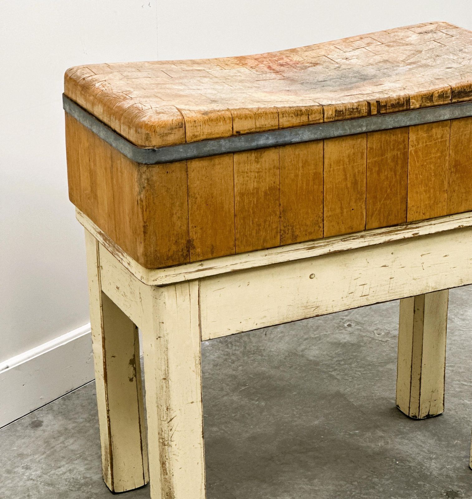Authentic Charming French "Billot De Boucherie" Butcher Block In Solid Beechwood, France, 1950s. photo Furniture