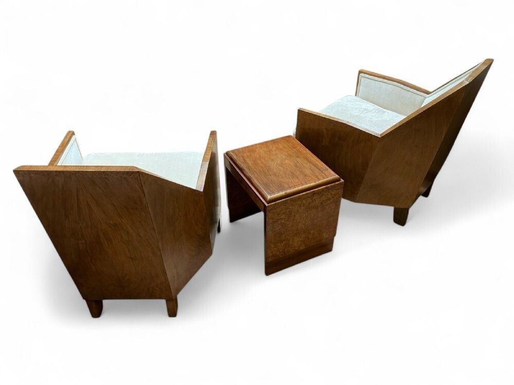 910.0 Art Deco Side Table photo