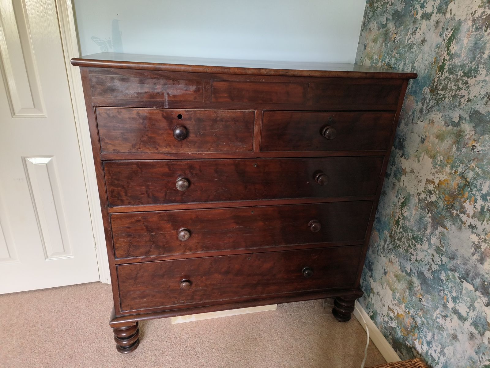 Mahogany Chest Of Drawers