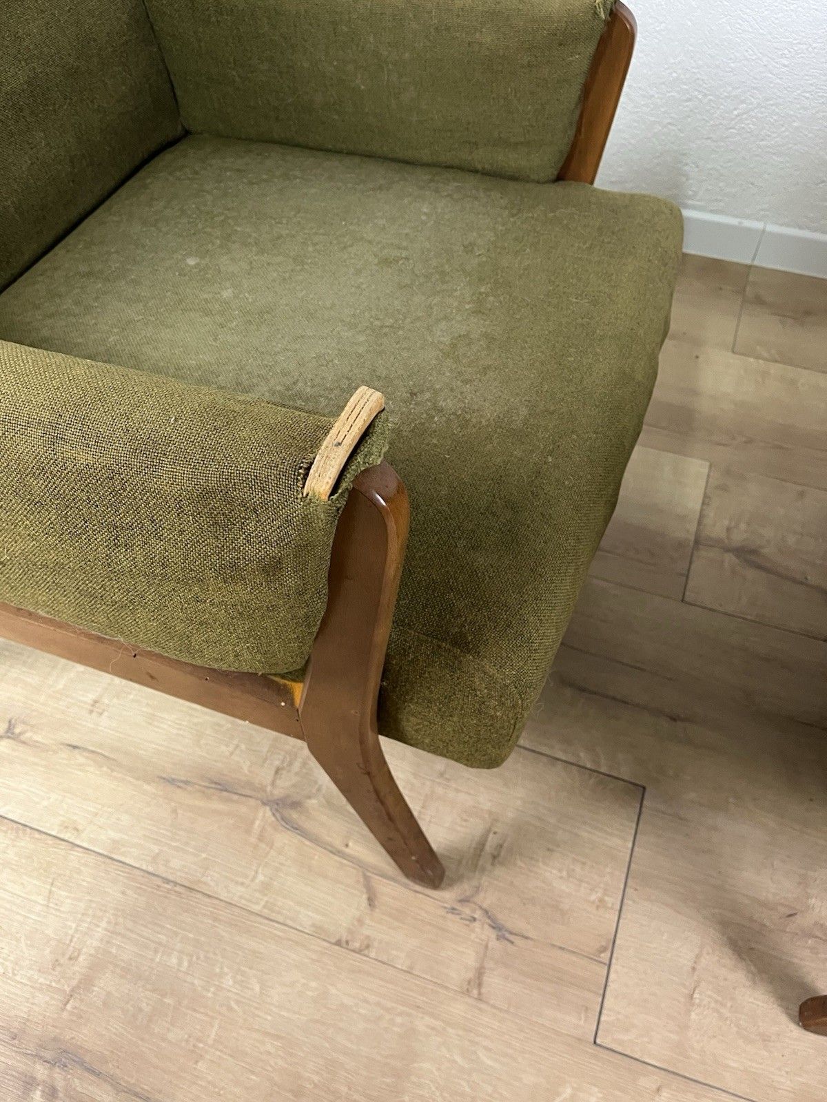 photo vinterior Pair Of Wooden Armchairs Green Fabric Year 60’ Vintage Design