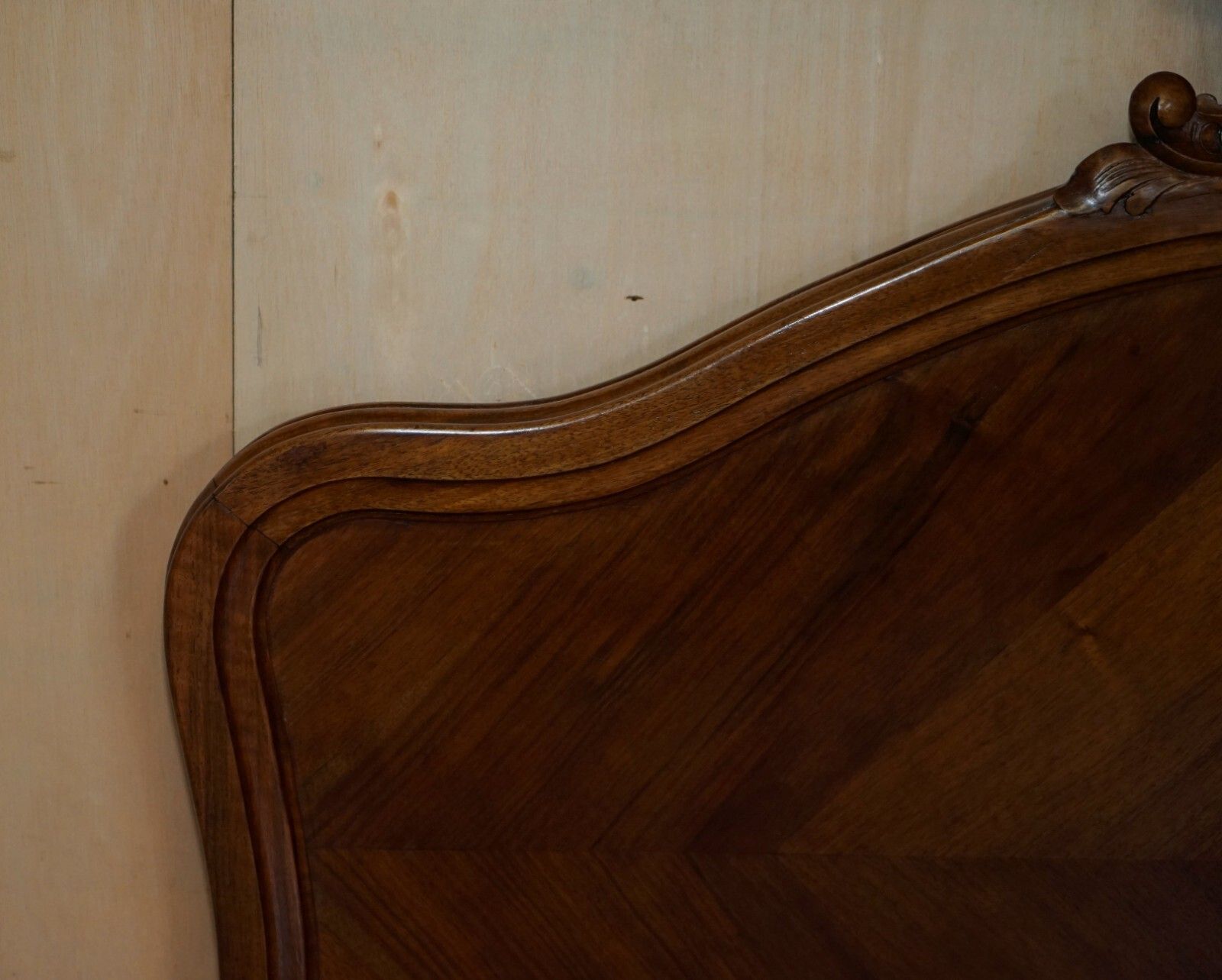 photo furniture Pair Of French Louis XV Napoleon III Ornately Carved Bed Stead Frames In Walnut