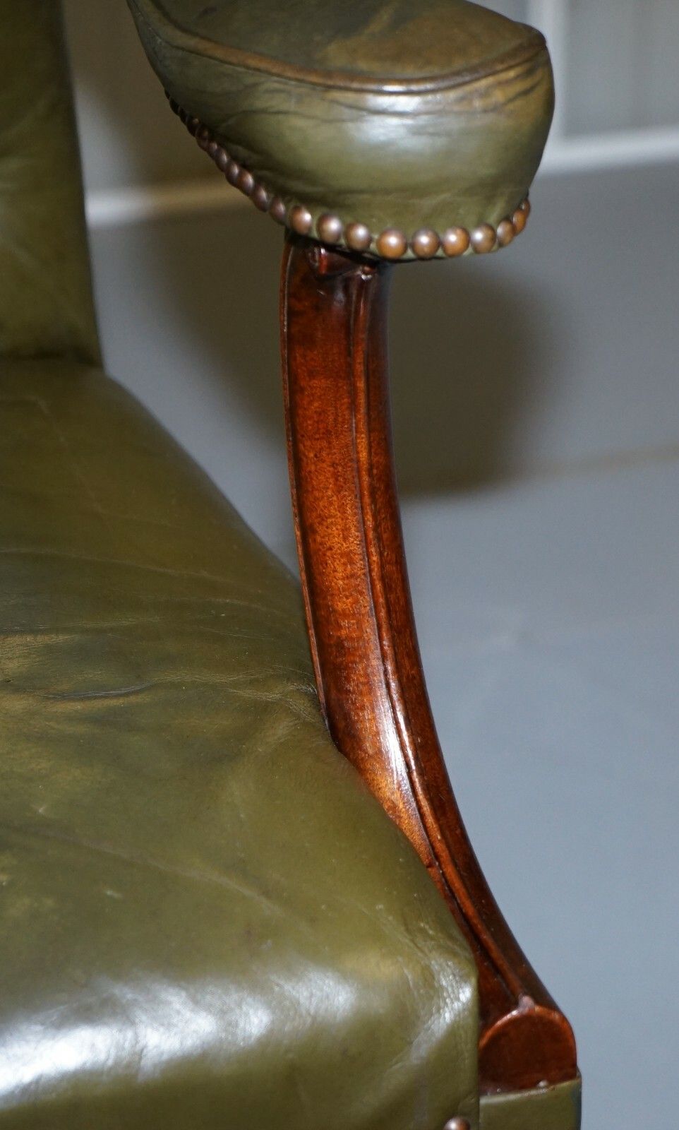 Circa 1800 Gothic Revival Georgian Irish Chesterfield Leather Carver Armchair photo buy