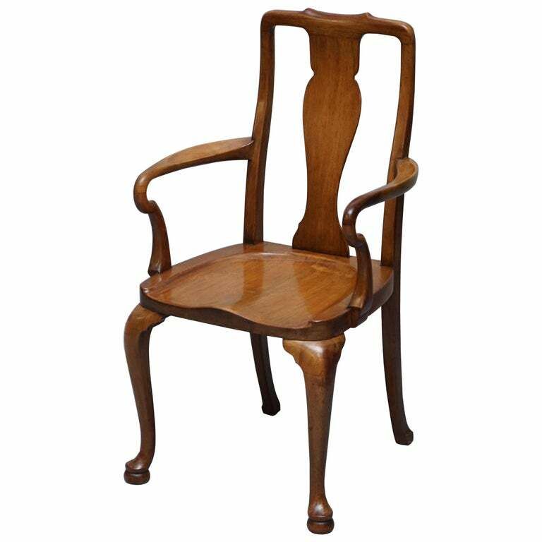 Lovely Victorian Howard & Son's Fully Stamped Office Desk Armchair In Walnut