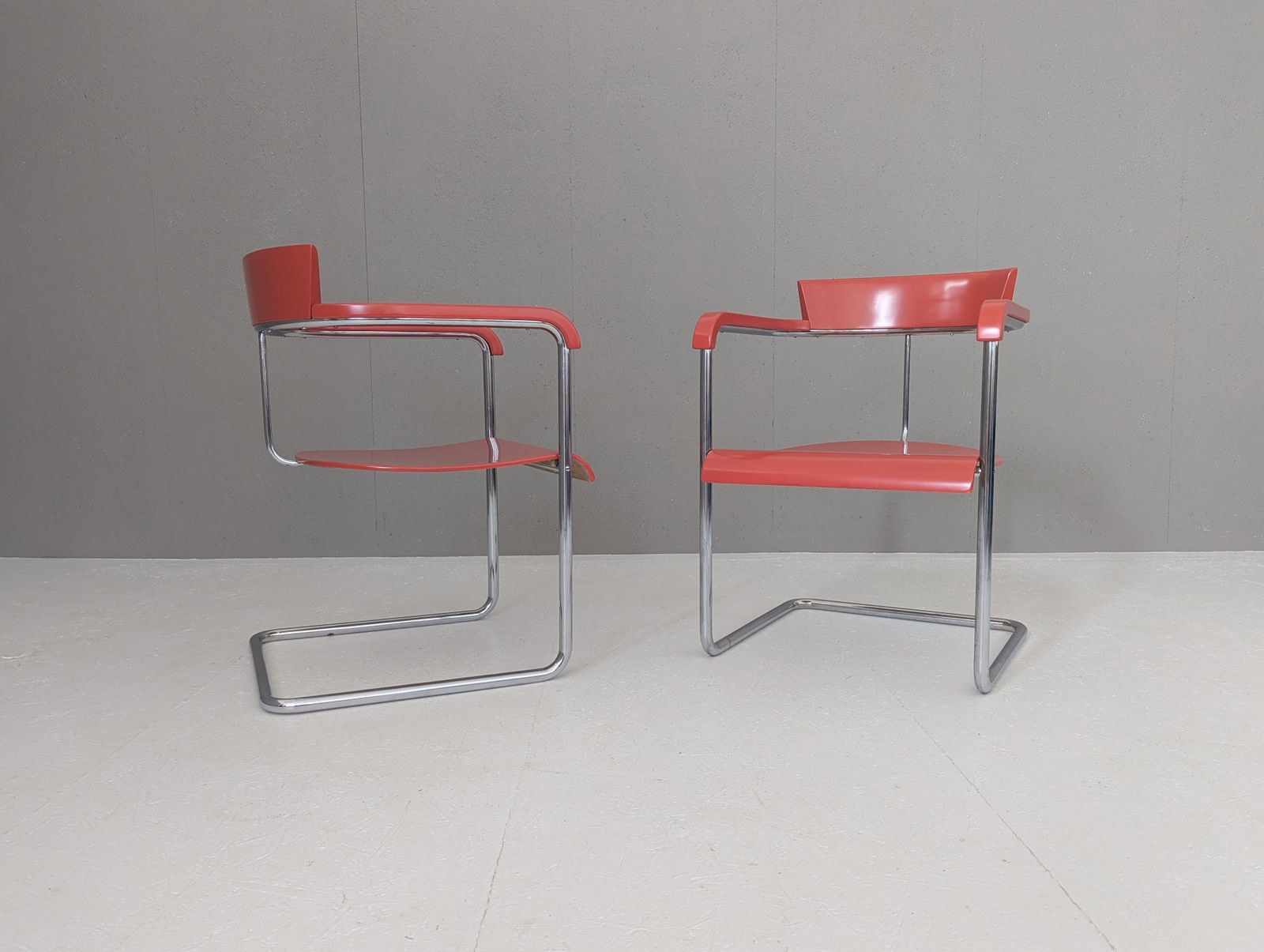 photo buy Bauhaus Avant Garde Seating Set By Jindřich Halabala For Up Závody, 1930s