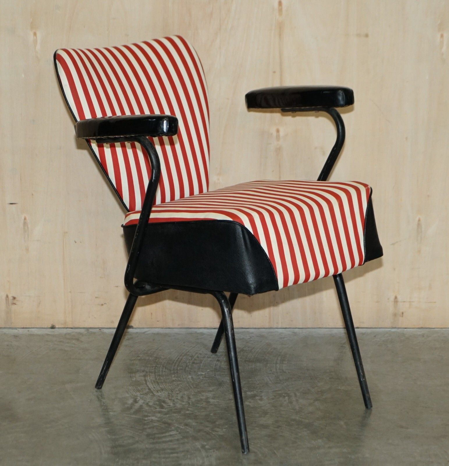 Rare Original Movie Prop 1950's American Salon Hairdresser Dinette Armchairs photo furniture
